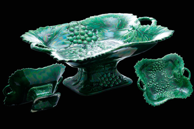 Victorian Wedgewood Holly, Berry and Vine. Footed Dish.