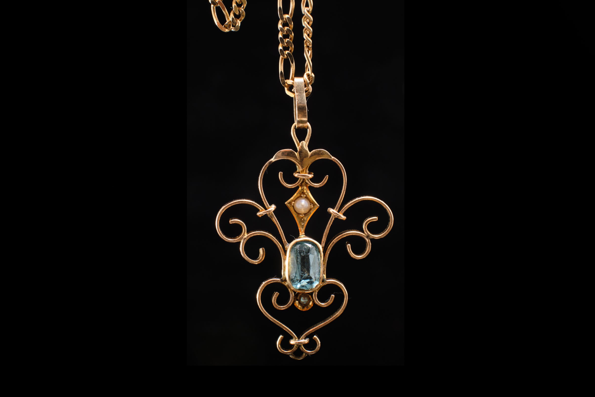 Edwardian Gold, Aquamarine and Seed Pearl Lavalier.