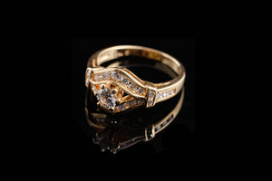 Vintage Gold and Diamond Solitaire Ring.