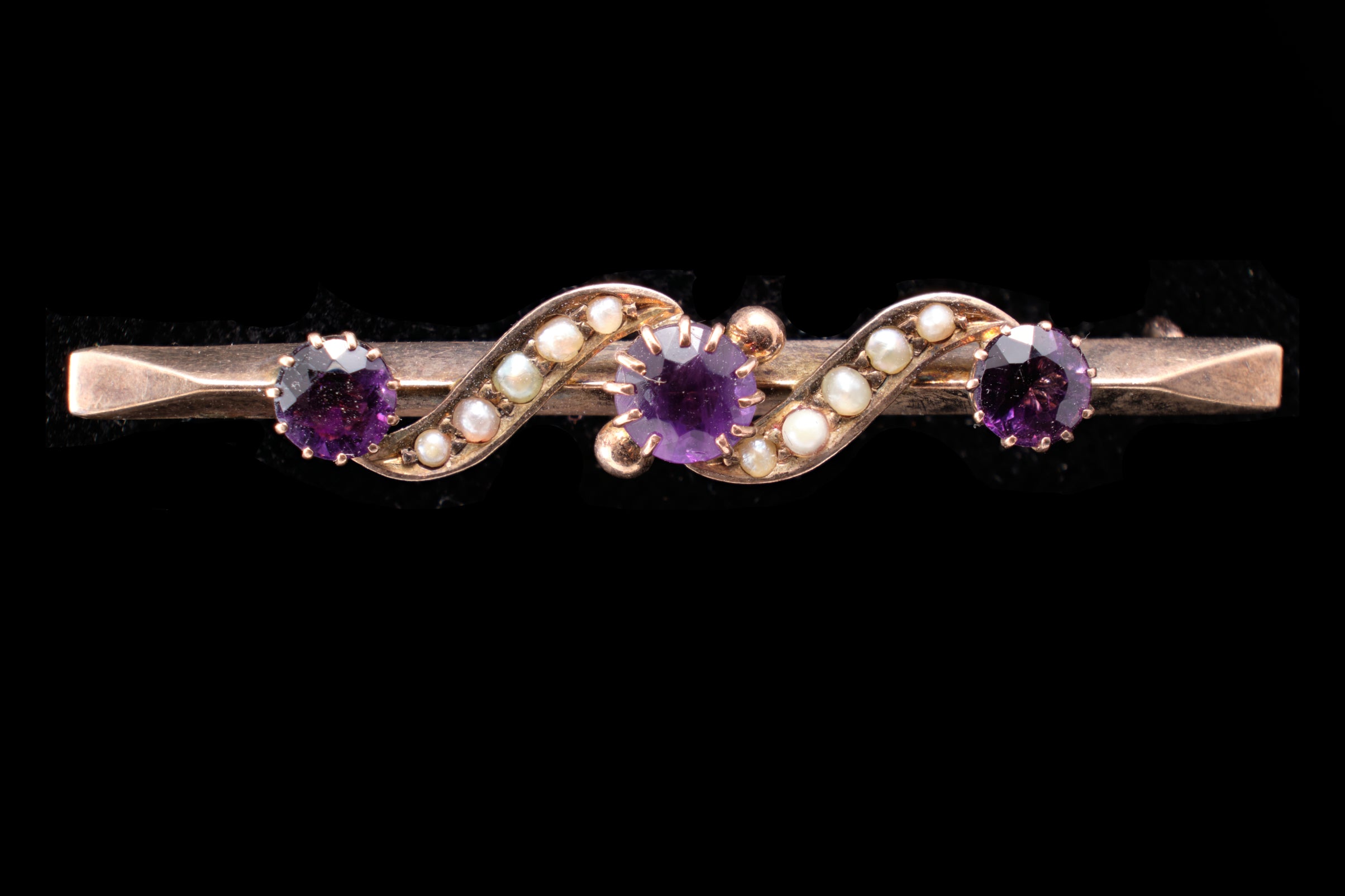 Victorian Gold, Amethyst and Seed Pearl Brooch.