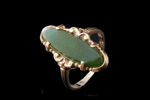 Vintage New Zealand Greenstone Ring.