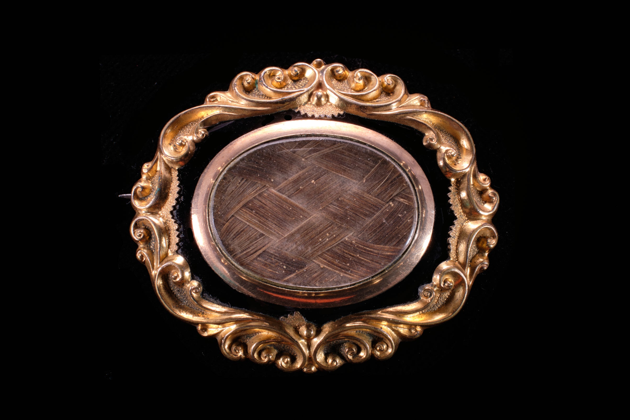 Victorian Gold and Black Enamel Mourning Brooch.
